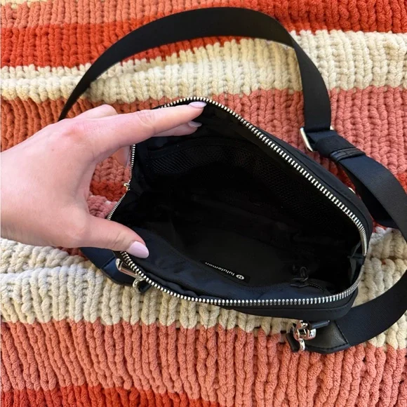lululemon athletica Black Crossbody Bag - Picture 8 of 8